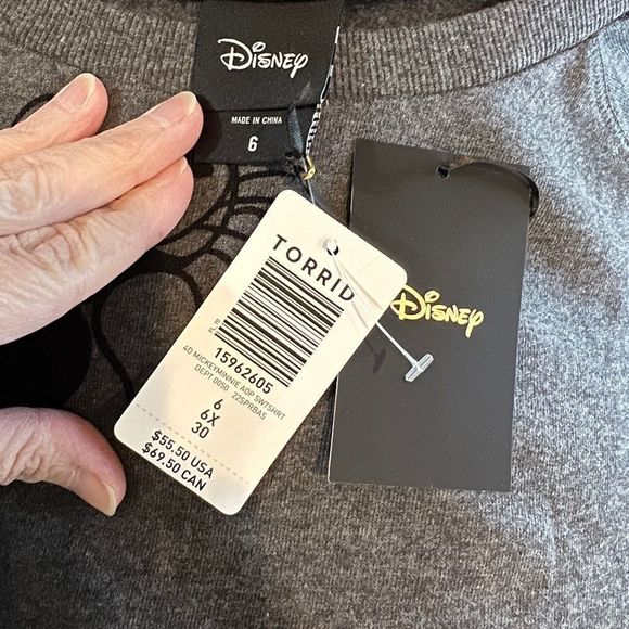 Torrid Women's 6 Disney Mickey & Minnie Mouse gray classic so soft sweatshirt - Picture 8 of 12